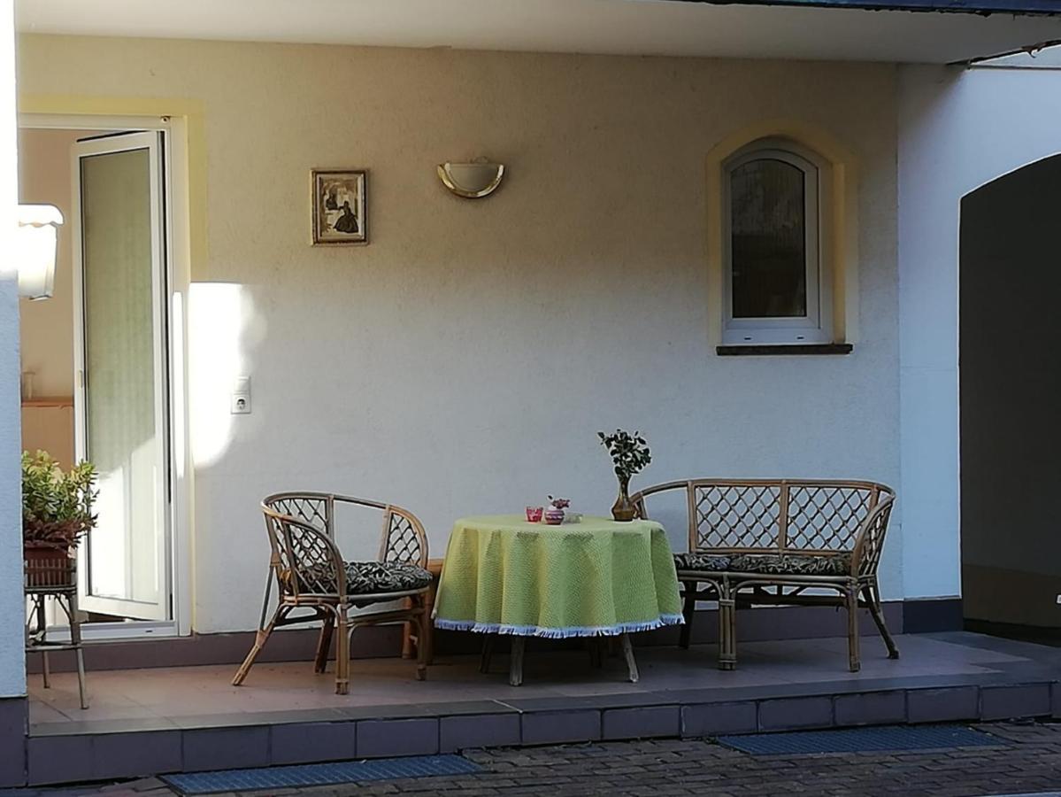 Pension Am Rosental Merseburg Exteriör bild